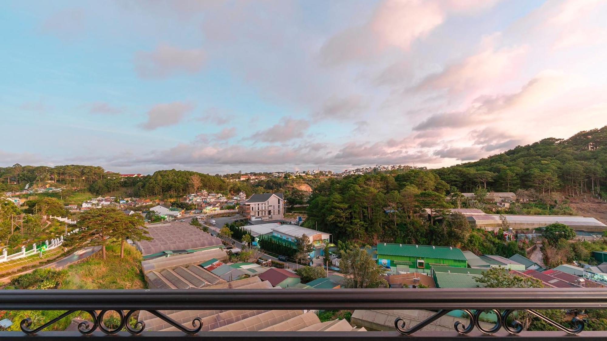Pine View Hotel Dalat Bagian luar foto