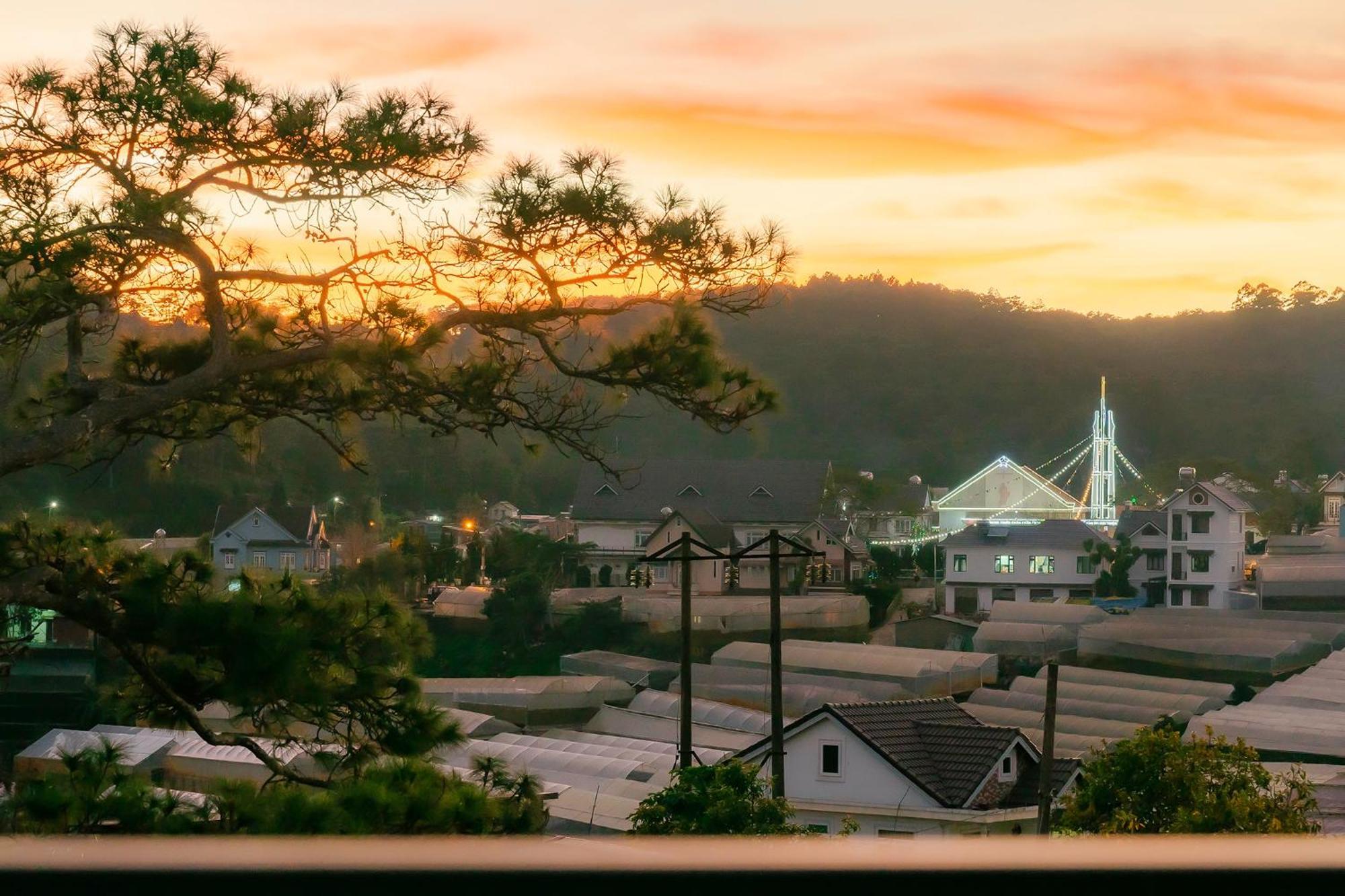 Pine View Hotel Dalat Bagian luar foto
